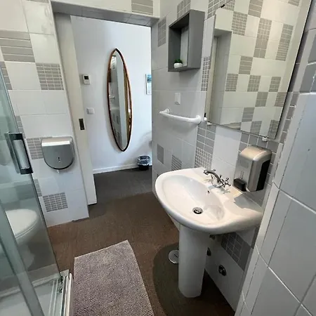 Day Off Suite&hostel Hostel