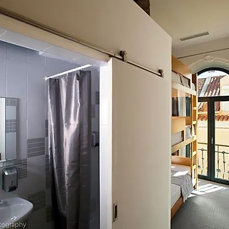 Day Off Suite&hostel Auberge de jeunesse *