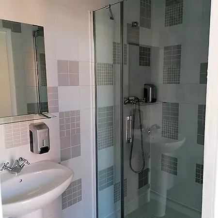 Day Off Suite&hostel Setúbal
