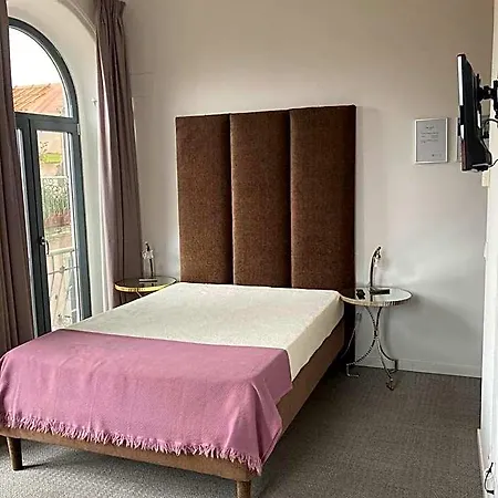 Day Off Suite&hostel * Setúbal