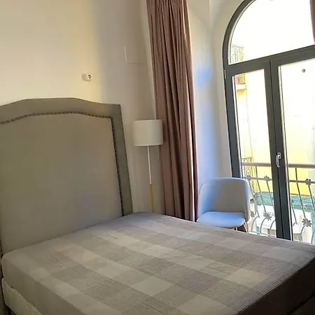 Day Off Suite&hostel * Setúbal