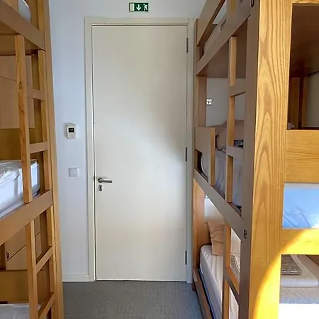 Day Off Suite&hostel * Setúbal